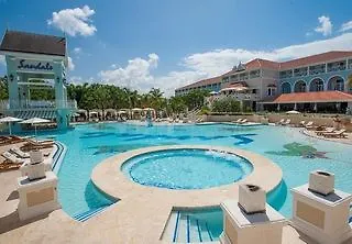 Sandals Grande Ocho Rios Beach &Villa Resort 4*,  جامايكا
