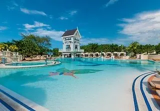 Sandals Grande Ocho Rios Beach &Villa Resort Szálloda